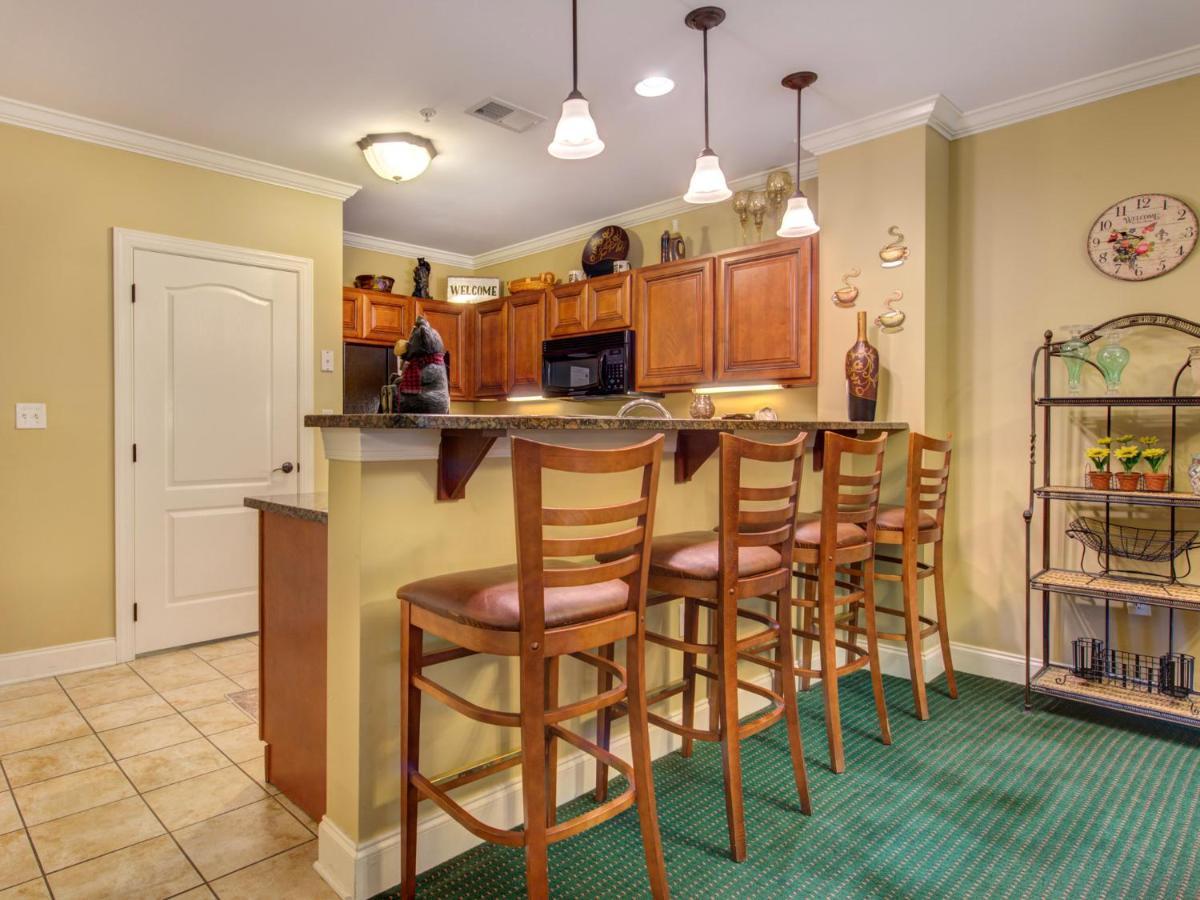 City Bear, 2Br, Pool, Spa, Downtown Gatlinburg, Sleeps 6 Apartment ภายนอก รูปภาพ