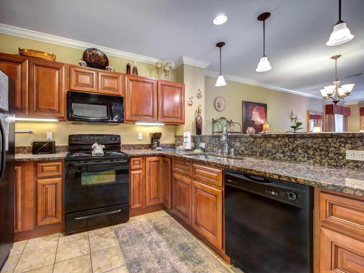 City Bear, 2Br, Pool, Spa, Downtown Gatlinburg, Sleeps 6 Apartment ภายนอก รูปภาพ