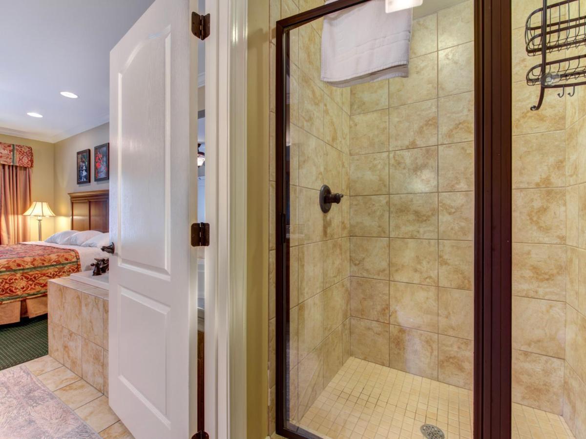 City Bear, 2Br, Pool, Spa, Downtown Gatlinburg, Sleeps 6 Apartment ภายนอก รูปภาพ